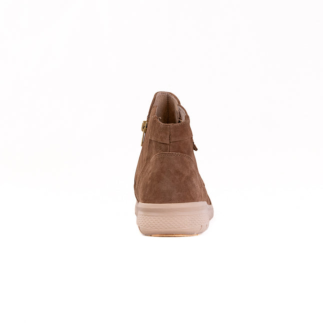 Ziera Sisley (Women's) - Whiskey Water Resistant Suede