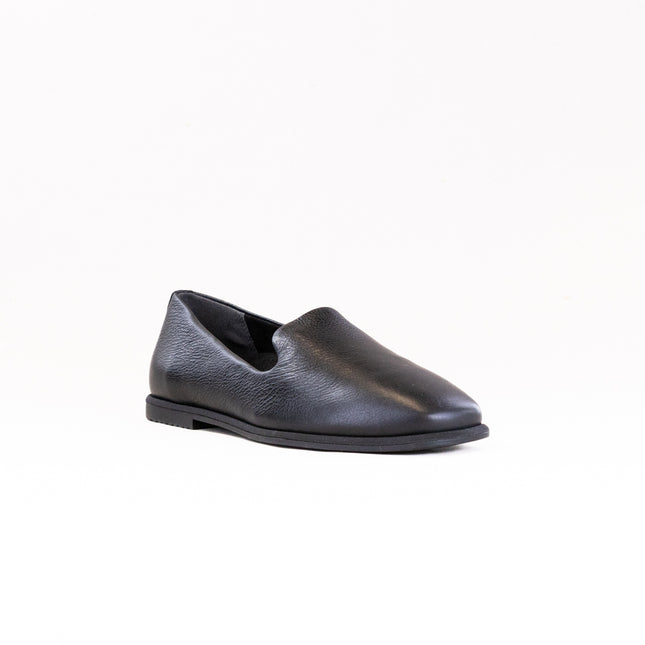 Vionic Willa 2.0 Slip On Flat (Women's) - Black Leather