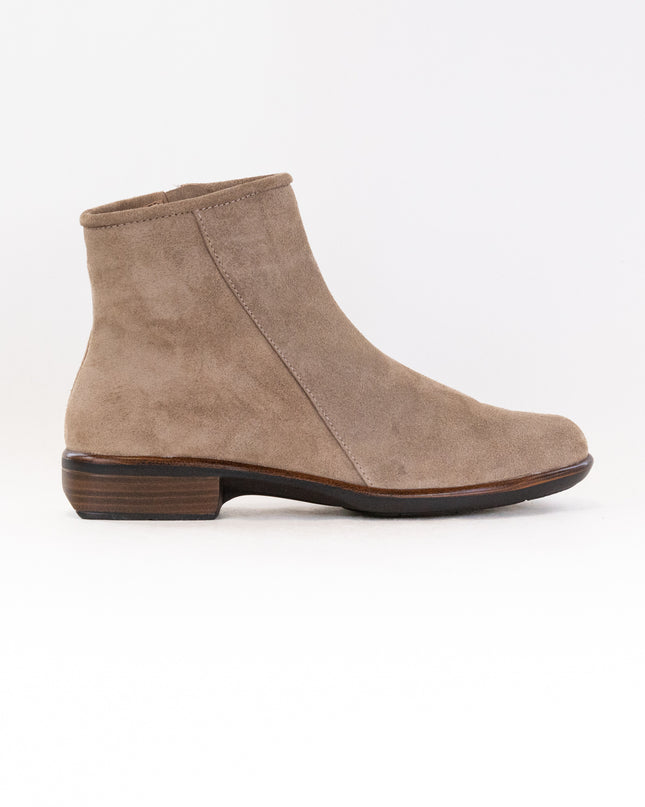 Naot Norther (Women's) - Almond Suede
