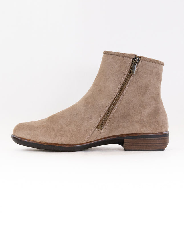 Naot Norther (Women's) - Almond Suede