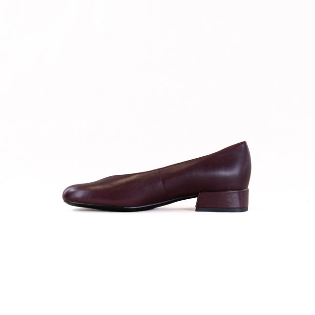 Vionic Petra (Women's) - Mulled Wine Leather