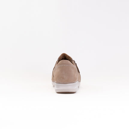 Clarks Appley Zip (Women's) - Sand Nubuck