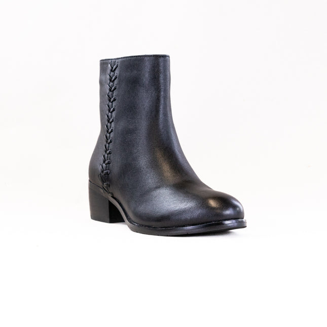 Salvia Gwen (Women's) - Black
