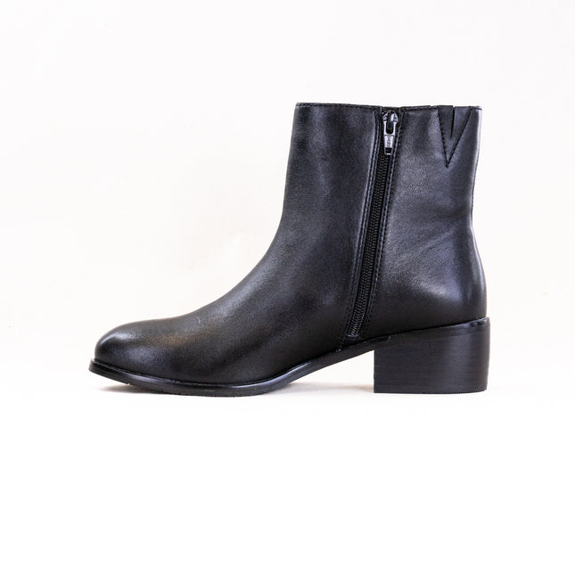 Salvia Gwen (Women's) - Black