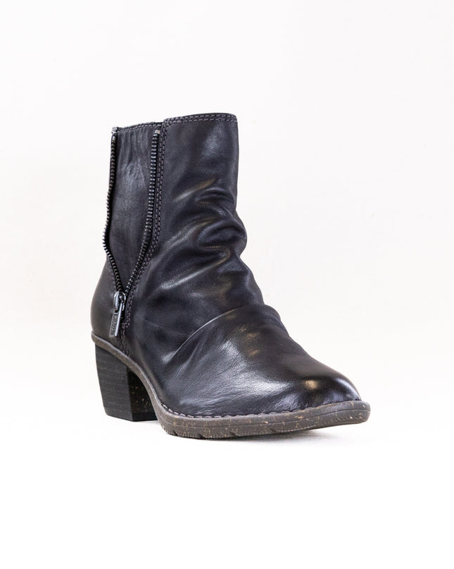Clarks Kastela Zip (Women's) - Black