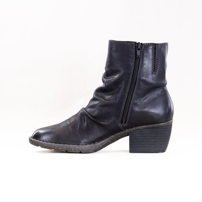 Clarks Kastela Zip (Women's) - Black