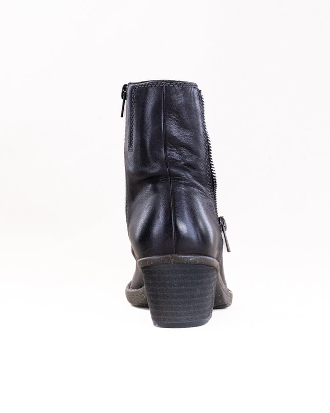 Clarks Kastela Zip (Women's) - Black