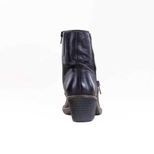 Clarks Kastela Zip (Women's) - Black