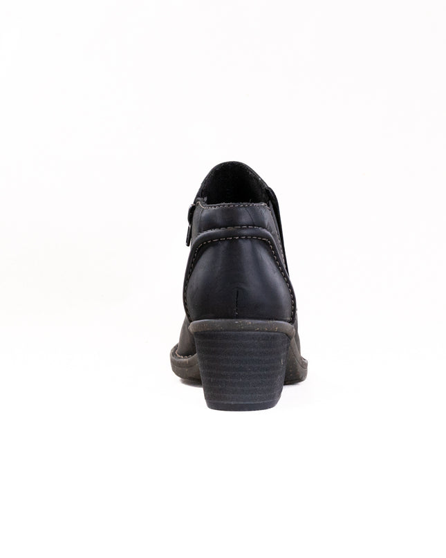 Clarks Kastela Lo (Women's) - Black Leather