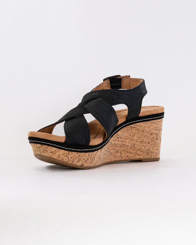 Clarks Elleri Rae (Women's) - Black Nubuck