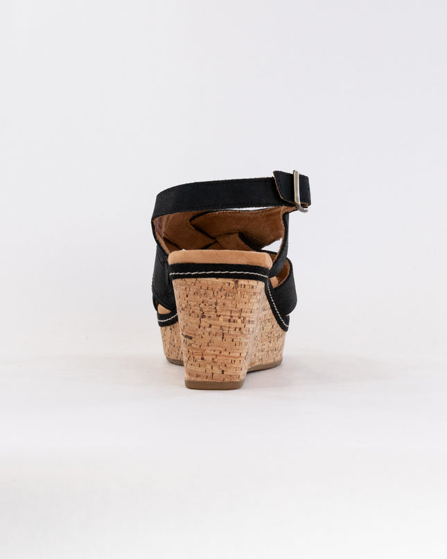 Clarks Elleri Rae (Women's) - Black Nubuck