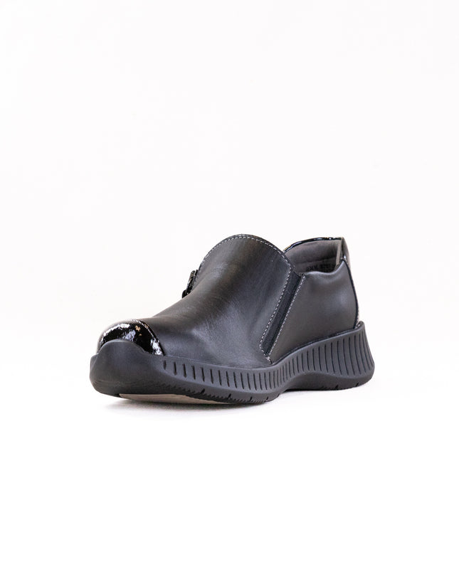 Suave Geneve Slip On (Women's) - Black/Black