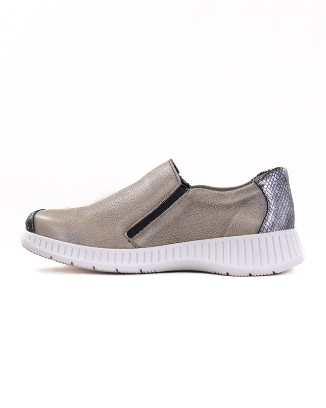 Suave Geneve Slip On (Women's) - Albacore/Barrel