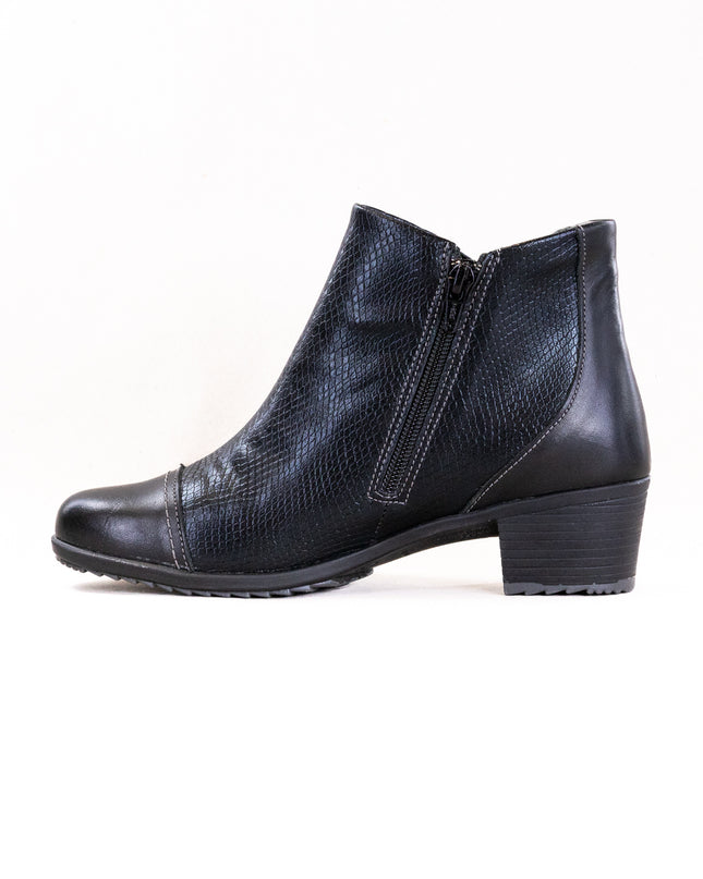 Suave Sydney Boot (Women's) - Black/Black
