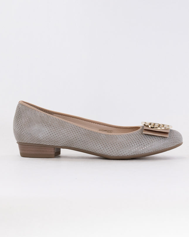 Ara Bambi (Women's) - Sand