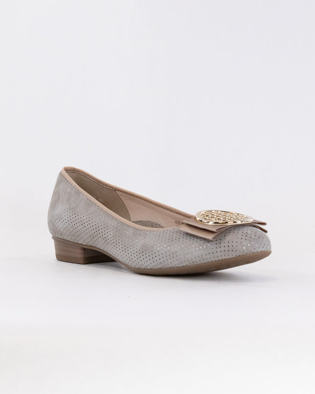 Ara Bambi (Women's) - Sand