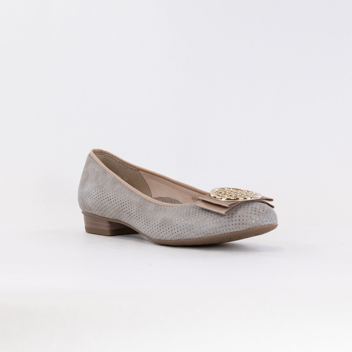 Ara Bambi (Women's) - Sand