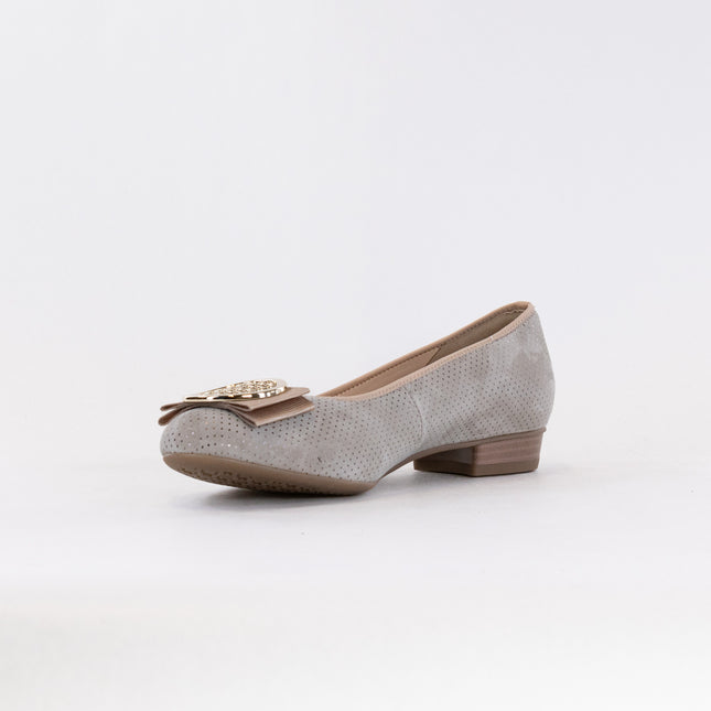 Ara Bambi (Women's) - Sand