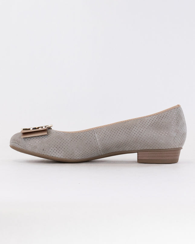 Ara Bambi (Women's) - Sand