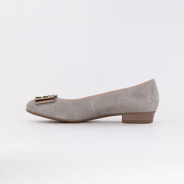 Ara Bambi (Women's) - Sand