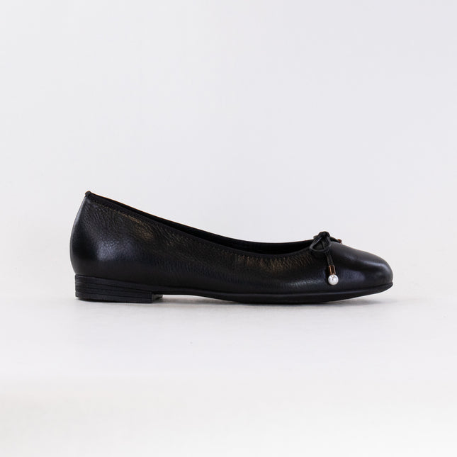 Ara Scout Bow Ballet Flat (Women's) - Black Leather