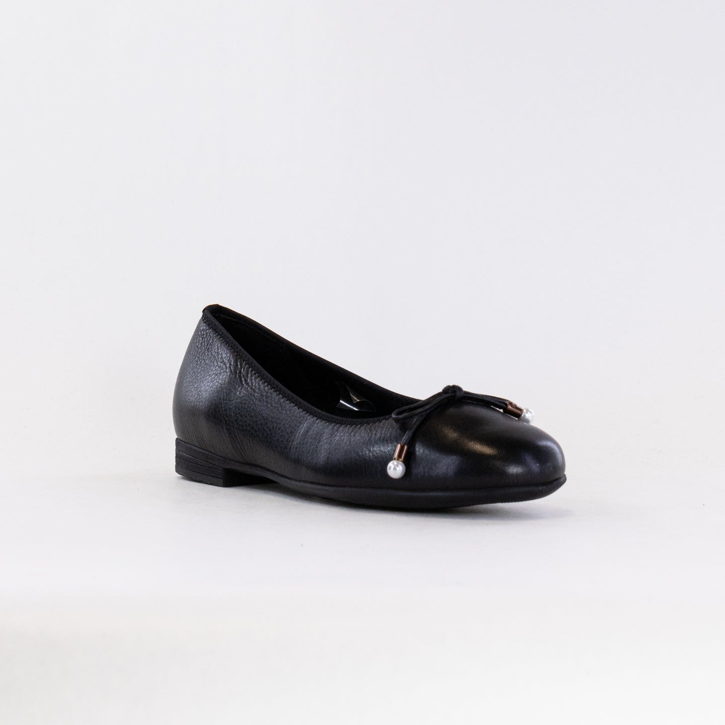 Ara Scout Bow Ballet Flat (Women's) - Black Leather