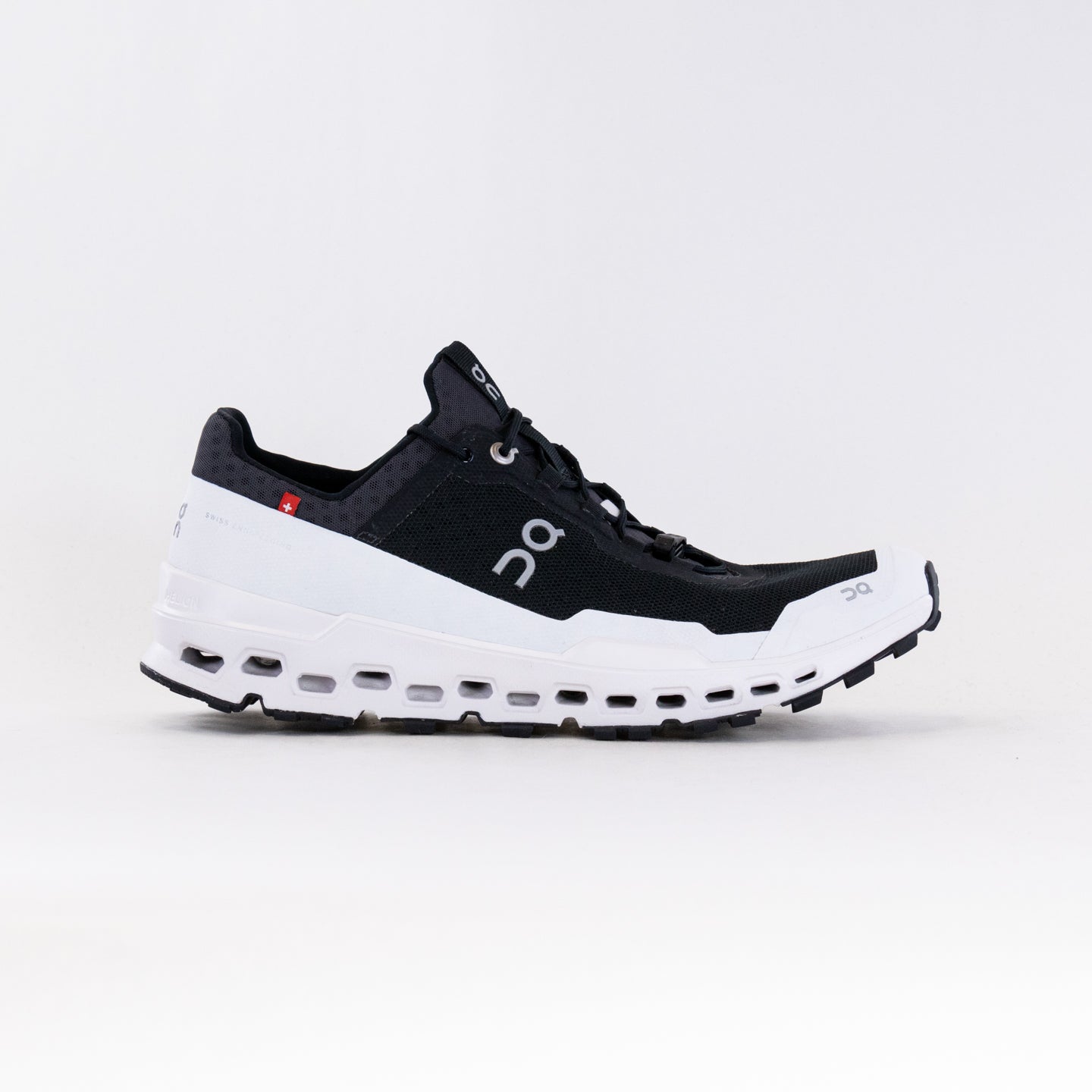 On Cloudultra (Women's) - Black/White