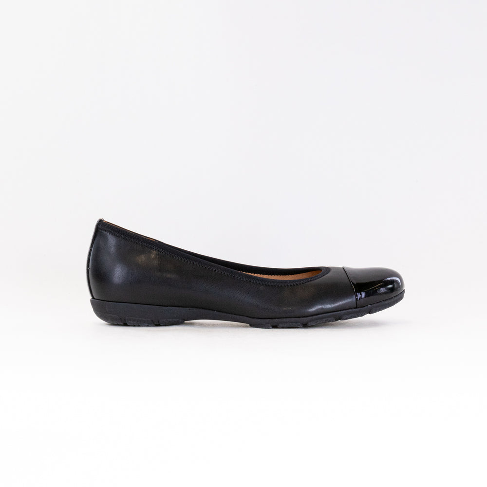 Gabor 24.161.57 Cap-Toe Ballet Flat (Women's) - Black Leather