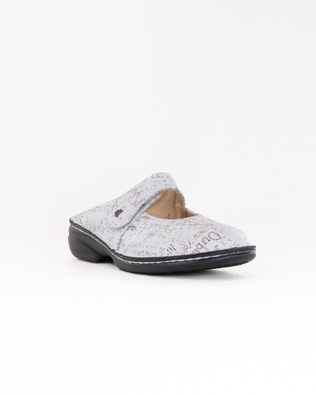 Finn Comfort Stanford Clog (Women's) - Words Bianco