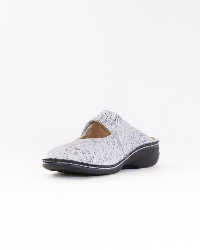 Finn Comfort Stanford Clog (Women's) - Words Bianco