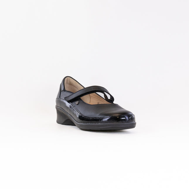 Finn Comfort Hempstead (Women's) - Black Leather