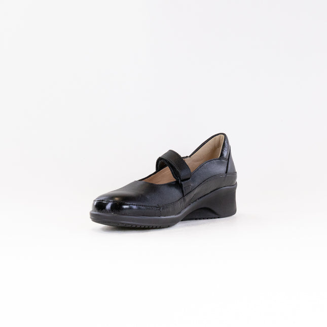 Finn Comfort Hempstead (Women's) - Black Leather