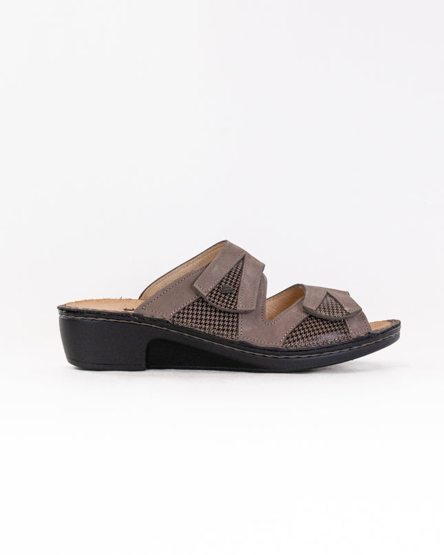 Finn Comfort Campione (Women's) - Taupe