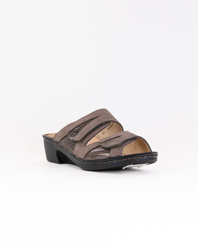 Finn Comfort Campione (Women's) - Taupe