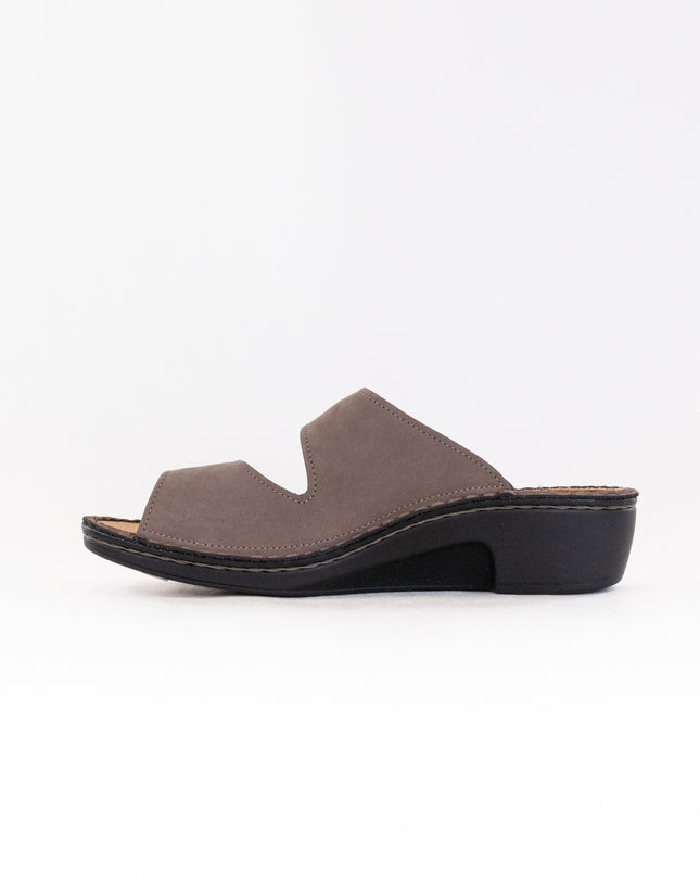 Finn Comfort Campione (Women's) - Taupe