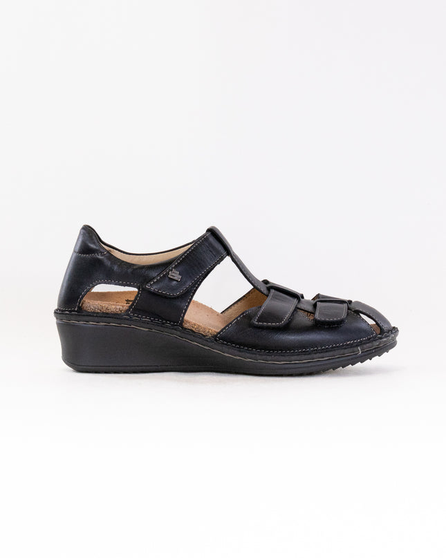 Finn Comfort Funen (Women's) - Black Leather