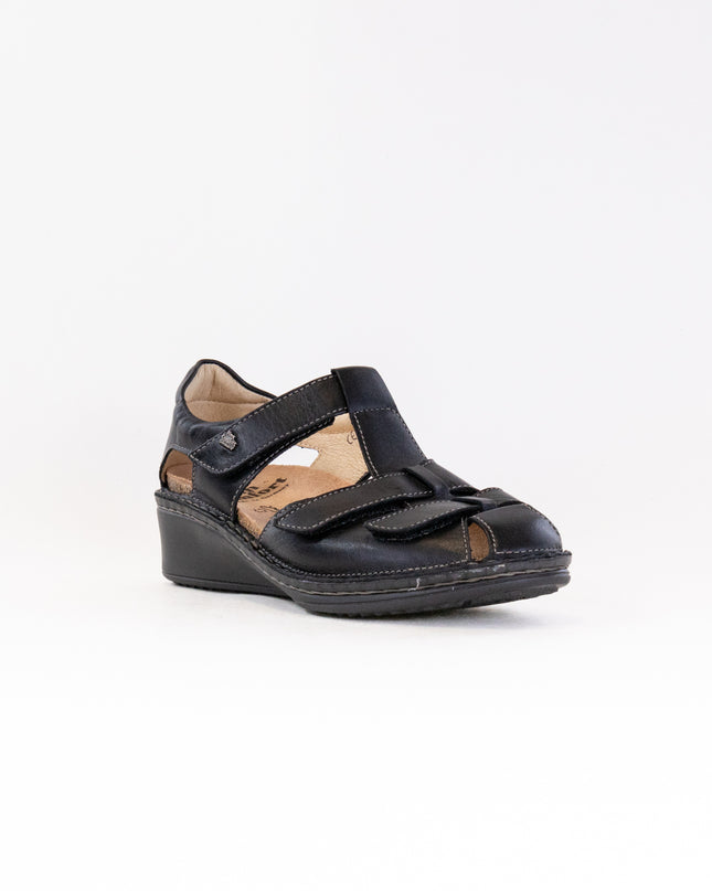 Finn Comfort Funen (Women's) - Black Leather