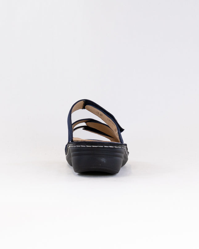 Finn Comfort Grenada (Women's) - Nubuck Atoll