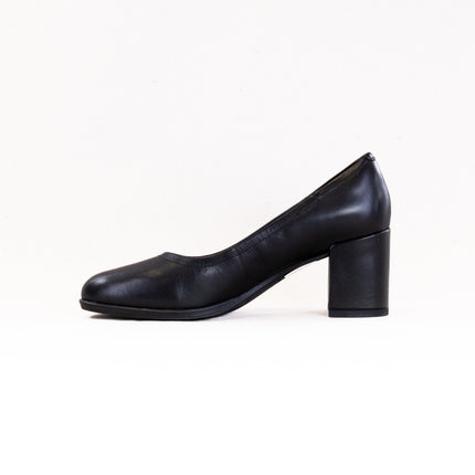 Clarks Freva55 Court (Women's) - Black Leather