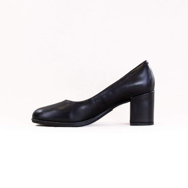 Clarks Freva55 Court (Women's) - Black Leather