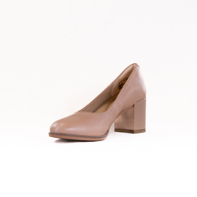 Clarks Freva55 Court (Women's) - Praline Leather