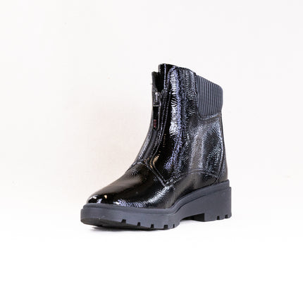 Clarks Calla Zip (Women's) - Black Crinkle Patent