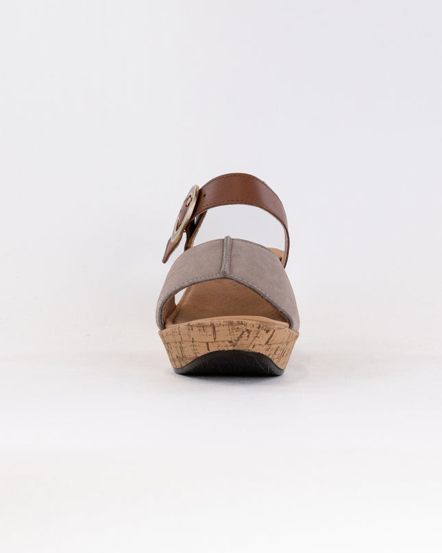 Naot Breezy (Women's) - Stone Nubuck/Caramel