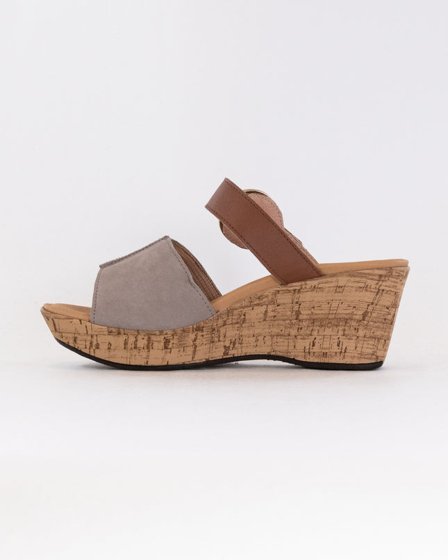 Naot Breezy (Women's) - Stone Nubuck/Caramel