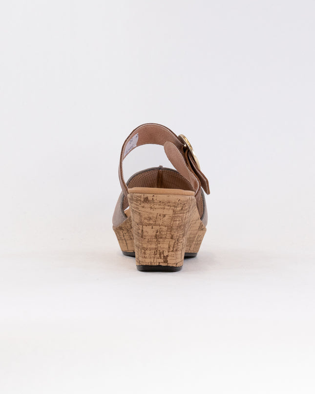 Naot Breezy (Women's) - Stone Nubuck/Caramel