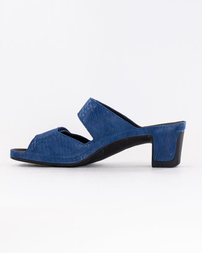 Vital Joy Mule Sandal (Women's) - Wind Ocean Leather