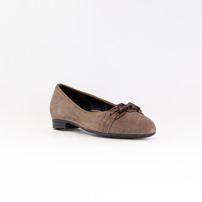 Ara Scout Chain Ballet Flat (Women's) - Sesame Suede