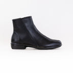 36 / BLACK