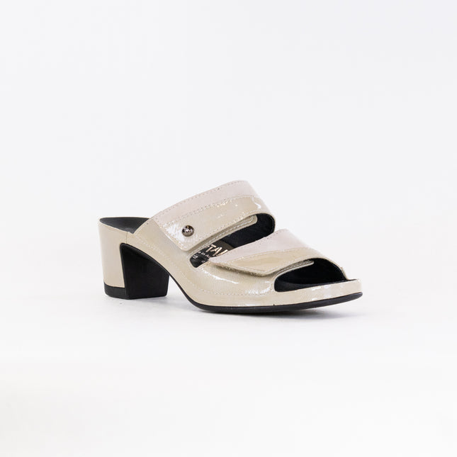 Vital Joy Mule Sandal (Women's) - Apache Creme Nubuck/Patent Leather