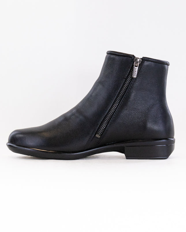 Naot Norther (Women's) - Black Leather